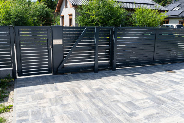 Best Driveway Paving Contractor  in Pleasantville, IA